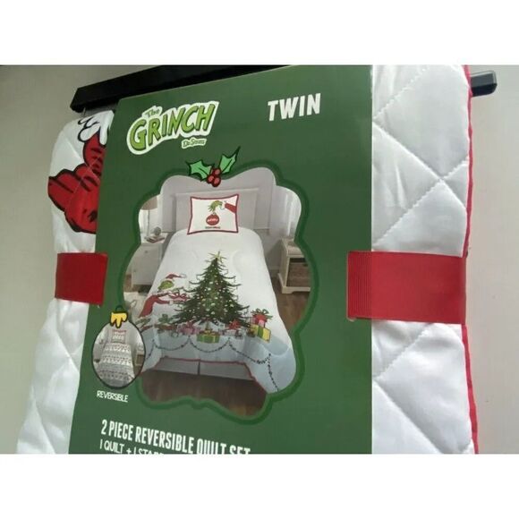 2 Piece Dr Seuss The Grinch Quilt Set TWIN Size Reversible Bedding Christmas NEW - Picture 12 of 14